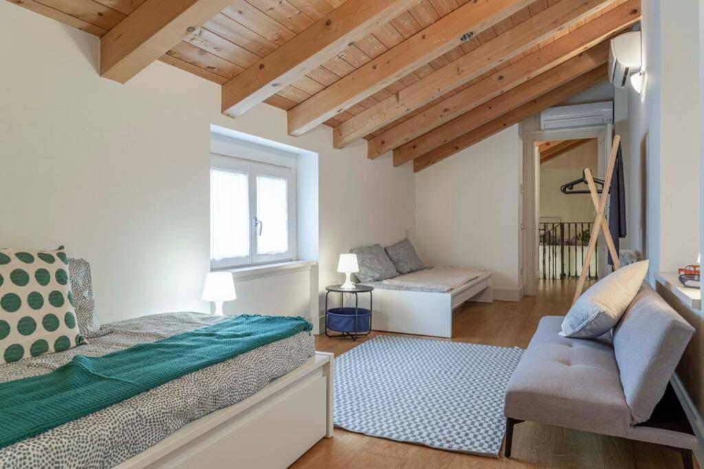 Palazzo Tergesteo Tirabora Suite Apartments Trieste Eksteriør bilde