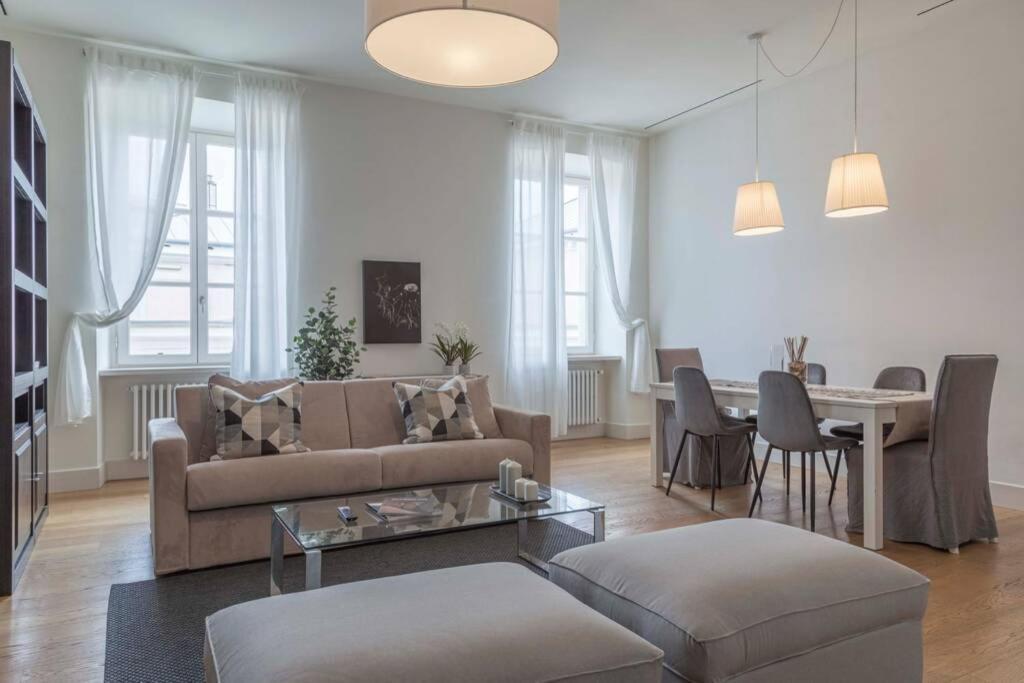 Palazzo Tergesteo Tirabora Suite Apartments Trieste Eksteriør bilde